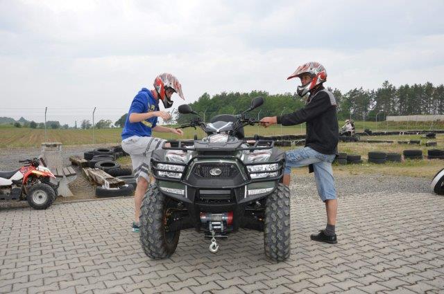 Pracovní čtyřkolky v Autocars Dublovice Pracovní čtyřkolky v Autocars Dublovice